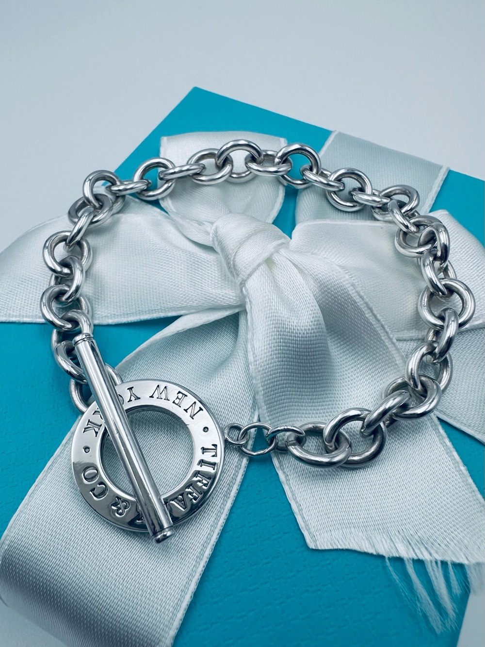 Tiffany & Co. Classic Toggle Bracelet in Sterling Silver 7.75” with Pouch